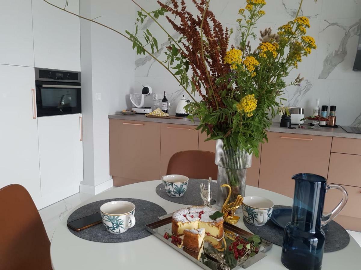 Apartament Marcelin Gold Wes Quality Suite Poznań Extérieur photo